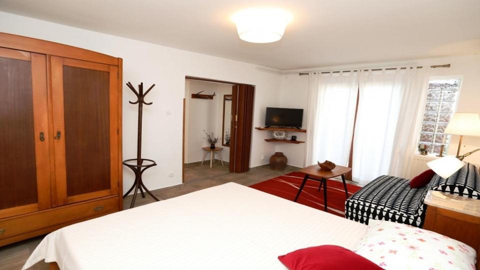 Apartment Vesna With Terrace バスカ エクステリア 写真