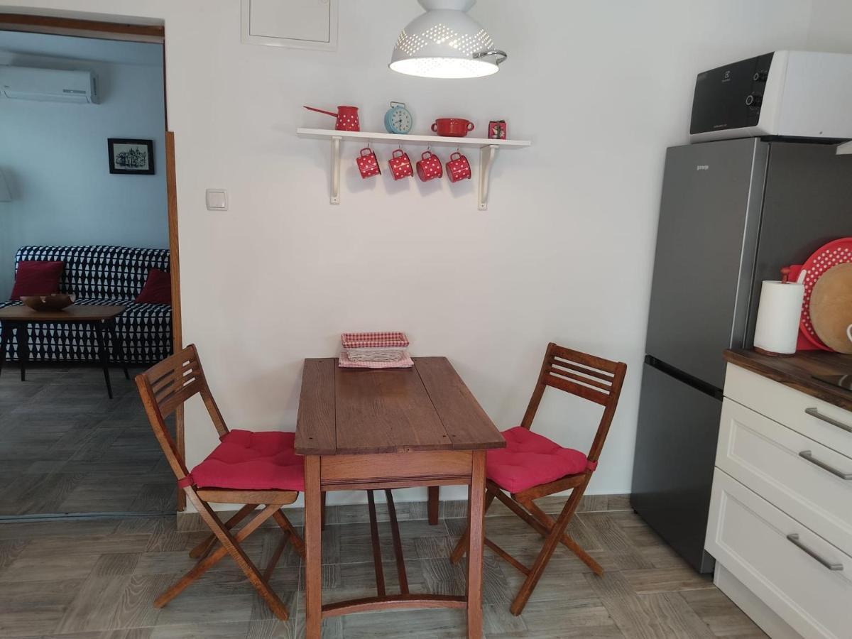 Apartment Vesna With Terrace バスカ エクステリア 写真