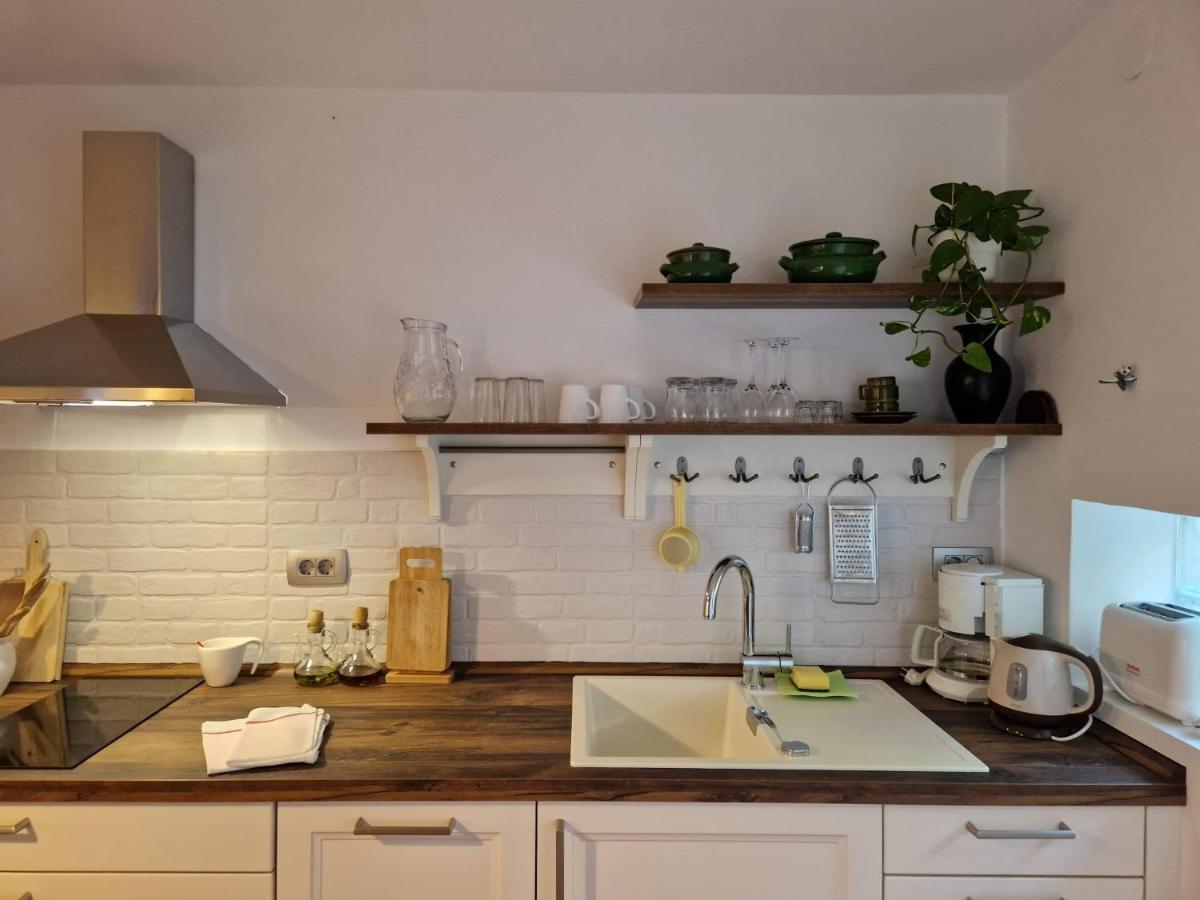 Apartment Vesna With Terrace バスカ エクステリア 写真