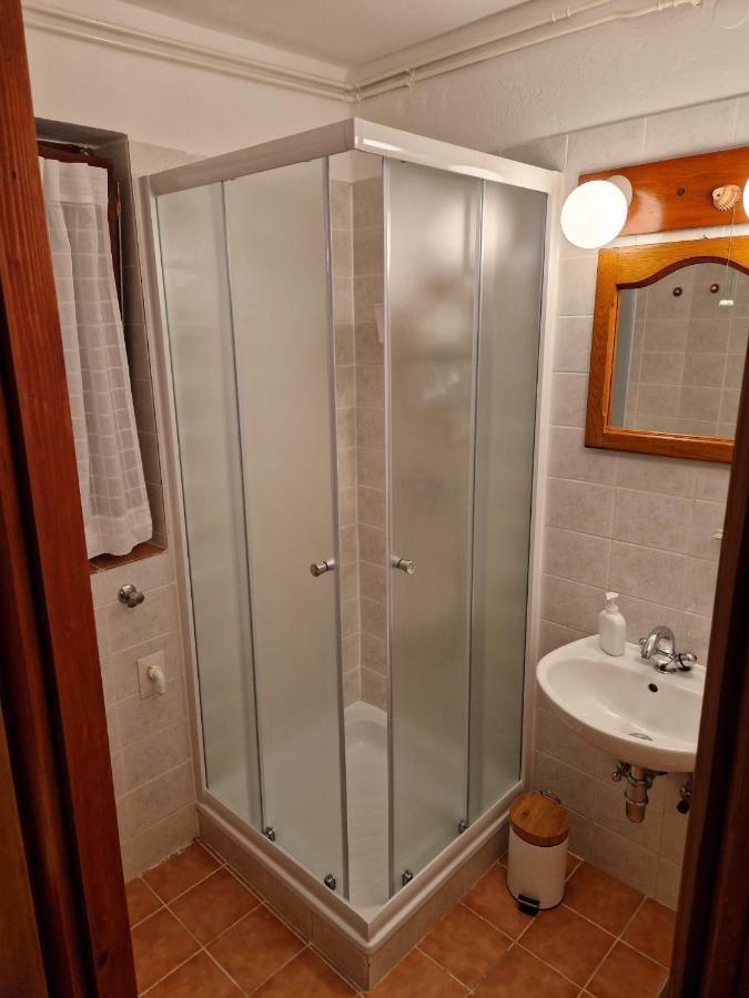Apartment Vesna With Terrace バスカ エクステリア 写真