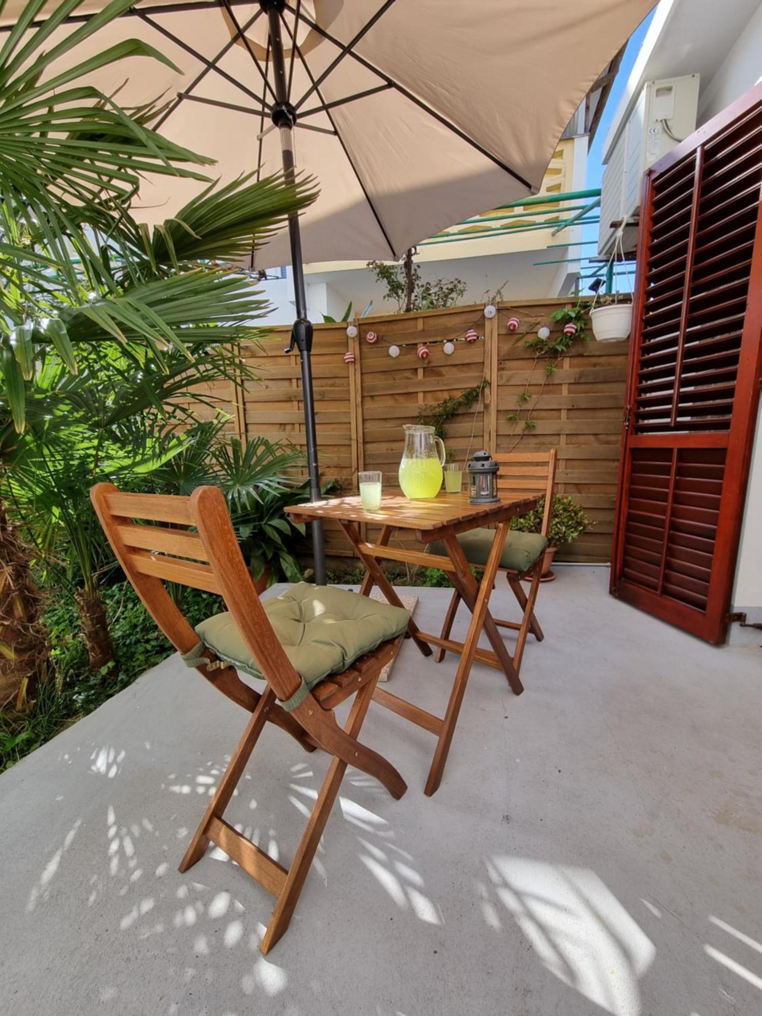 Apartment Vesna With Terrace バスカ エクステリア 写真